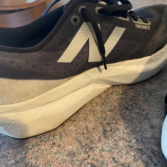 New Balance Rebel V4 - Picture 4 of 5